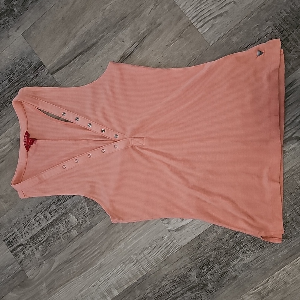 Guess Tank
